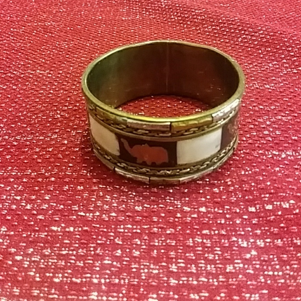 Bracelet